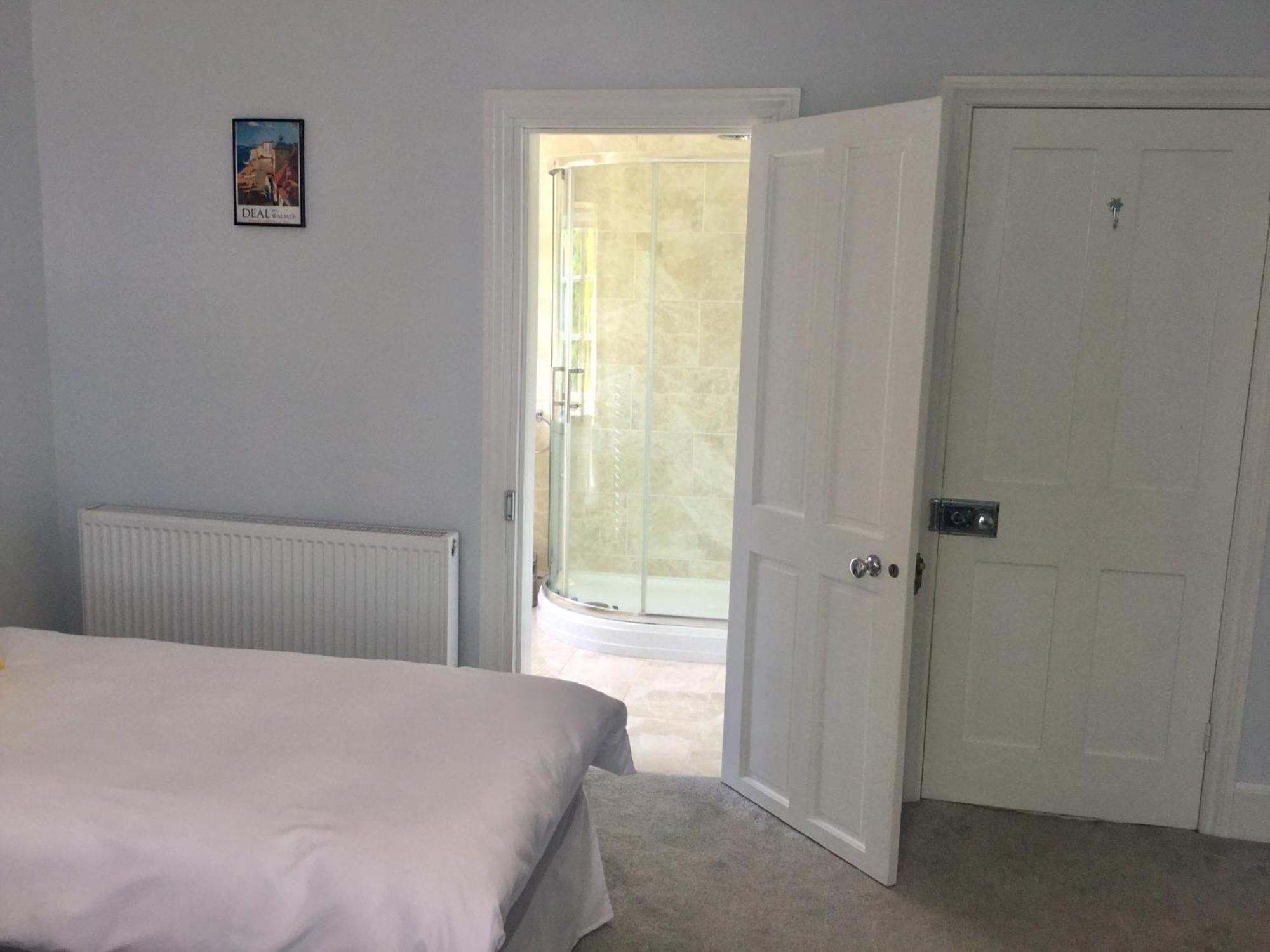 Glebe House Deal Quarto foto